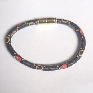 Elegant Black and Gold‎ Bracelet